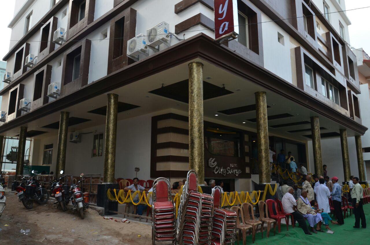 City Surya Hotel Gaya Exterior foto