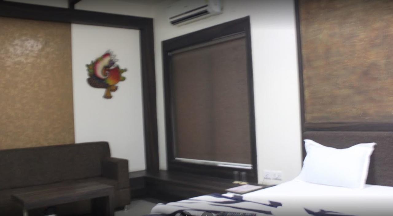 City Surya Hotel Gaya Exterior foto