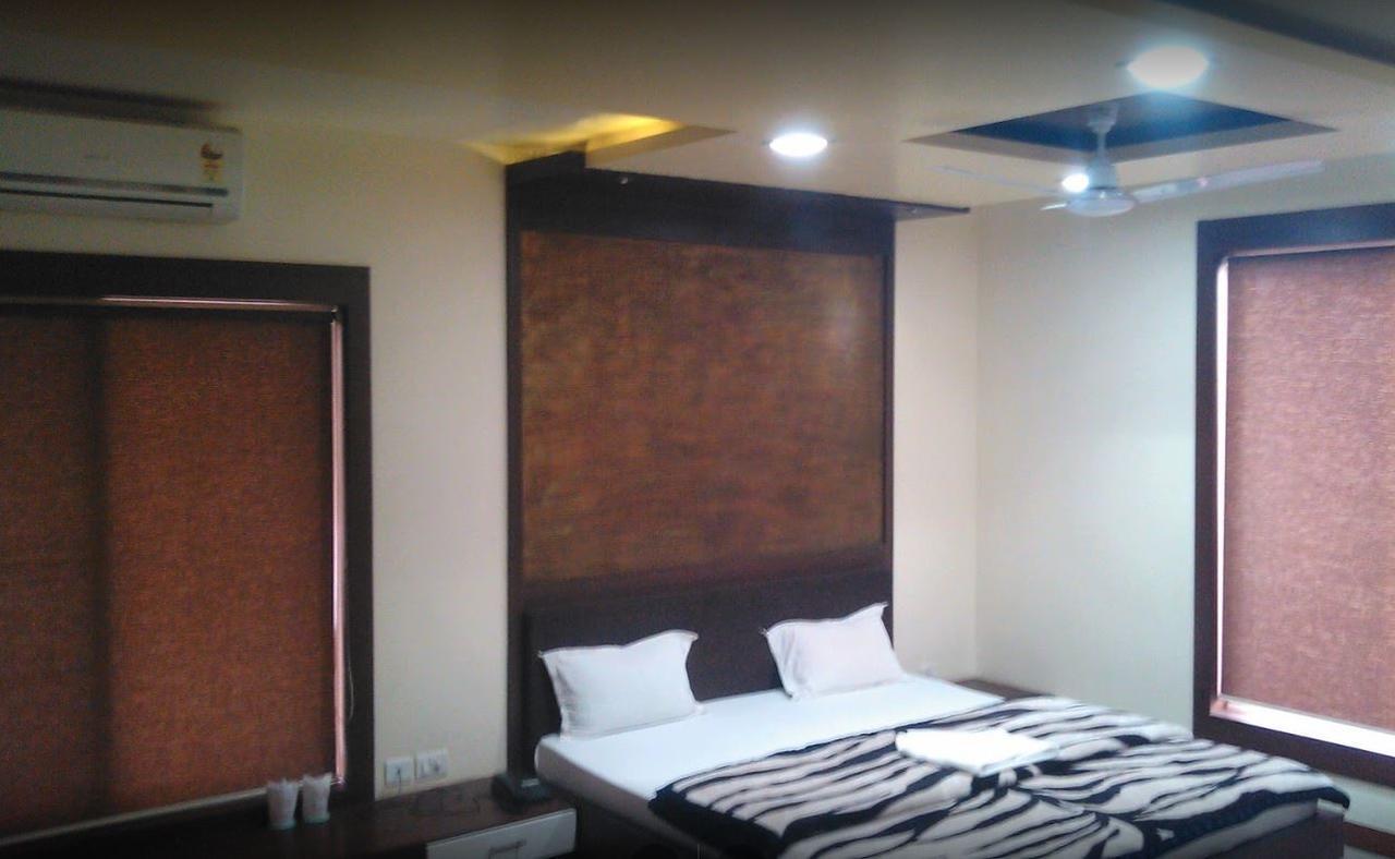 City Surya Hotel Gaya Exterior foto