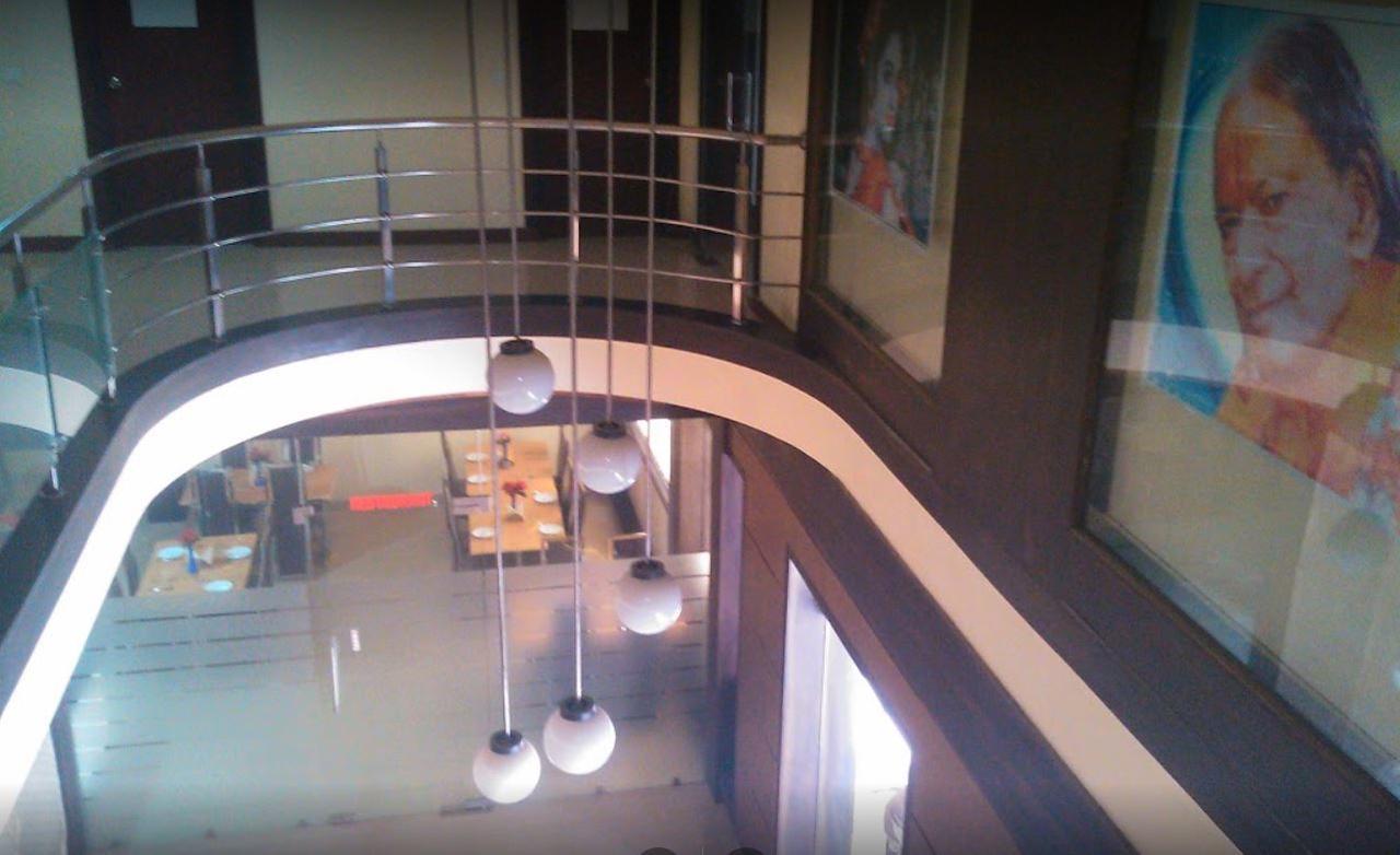 City Surya Hotel Gaya Exterior foto